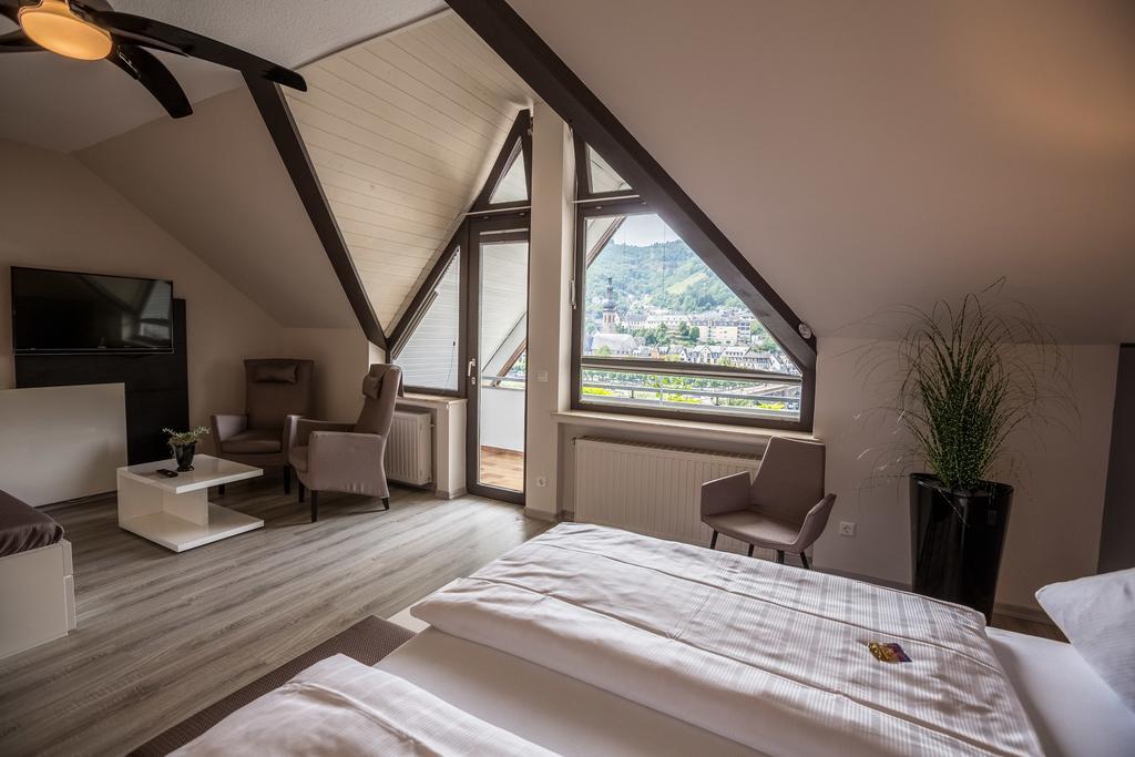 Hotel Traumblick Кохем Екстериор снимка