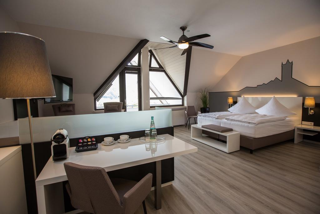 Hotel Traumblick Кохем Екстериор снимка